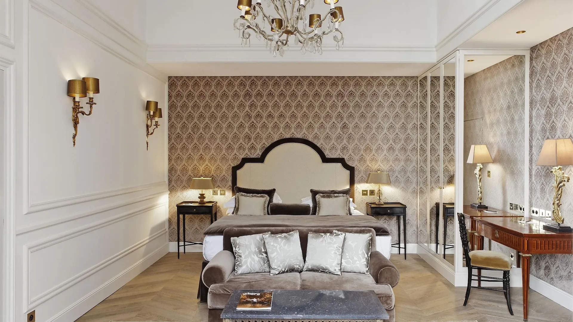 Hotel Relais Christine Paris