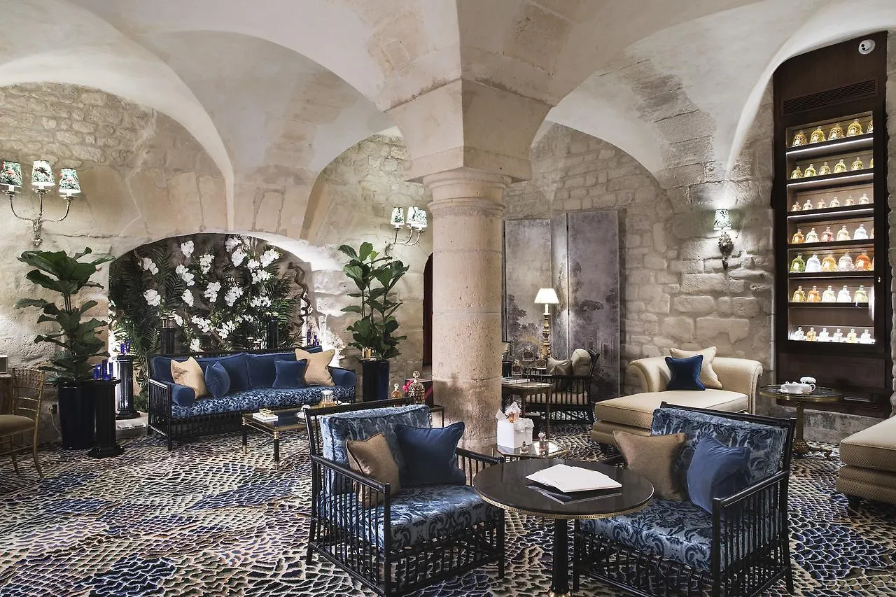 Hotel Relais Christine Paris